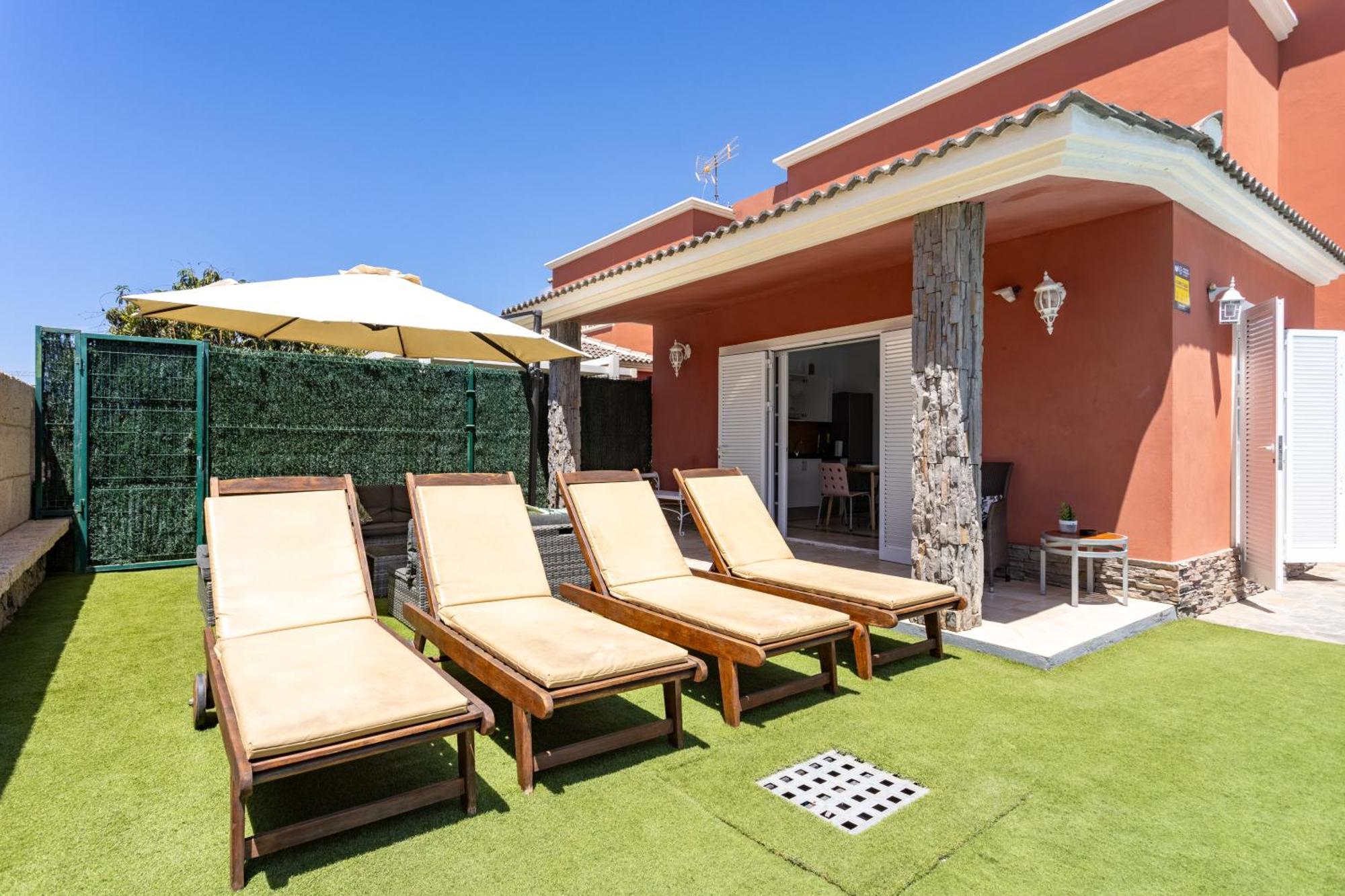 Villa Chloe Costa Adeje Tenerifesummervillas Giant Private Pool 11 Meters Long Costa Adeje (Tenerife) Exterior foto