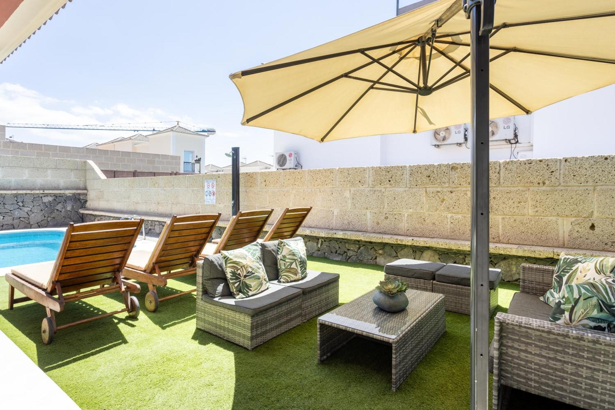 Villa Chloe Costa Adeje Tenerifesummervillas Giant Private Pool 11 Meters Long Costa Adeje (Tenerife) Exterior foto
