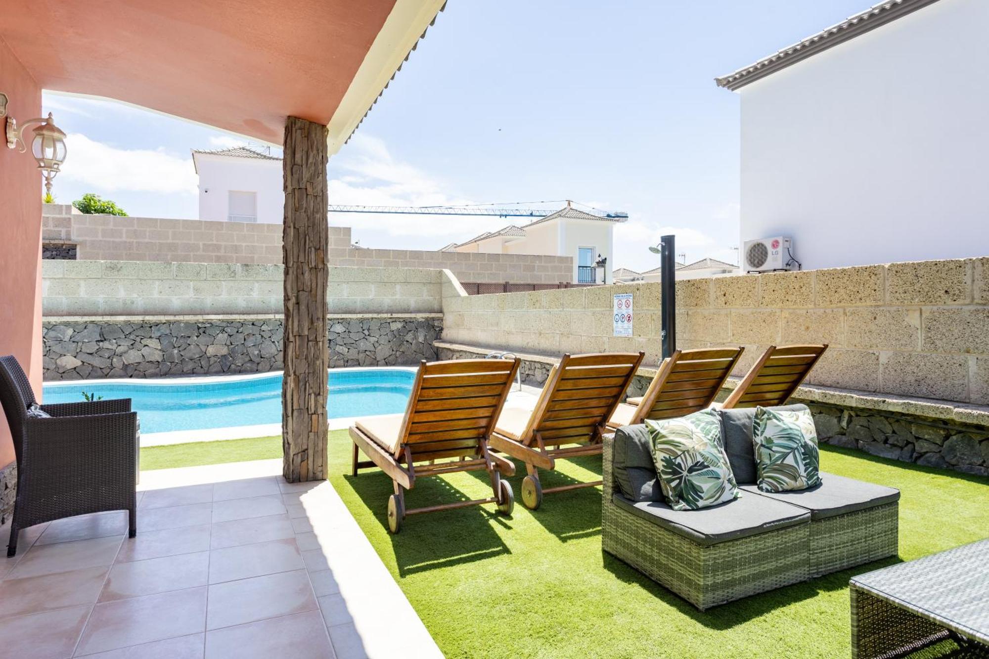 Villa Chloe Costa Adeje Tenerifesummervillas Giant Private Pool 11 Meters Long Costa Adeje (Tenerife) Exterior foto